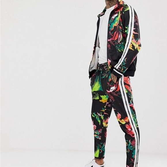Men’s Nike NSW tropical track pants - Picture 6 of 14